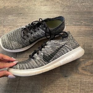 Nike Flyknit Freerun